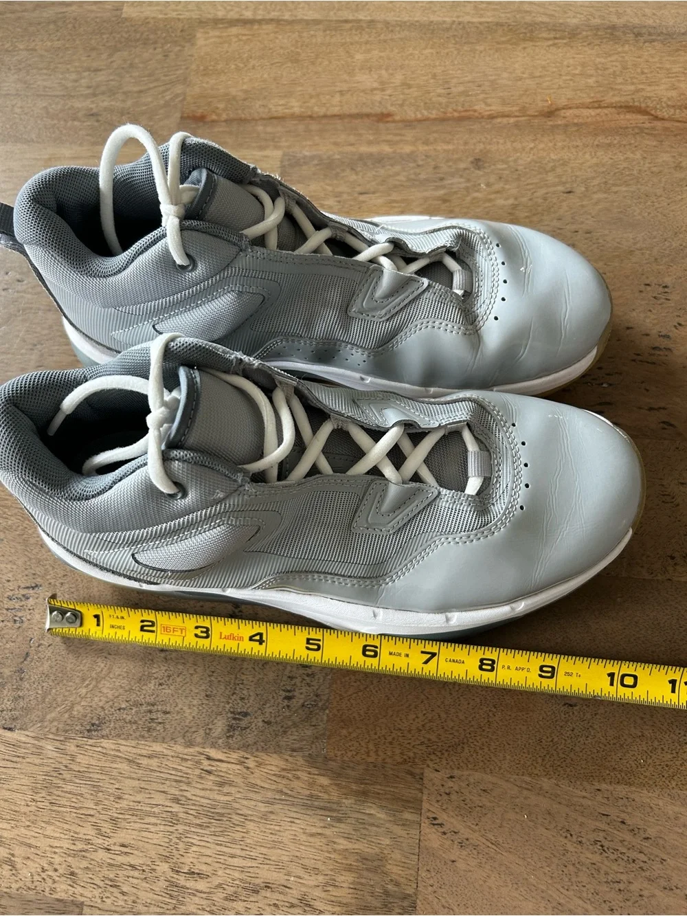 Jordan Youth Sneakers Size 5.5Y - Picture 7 of 7